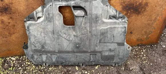 Engine splash shield/under tray