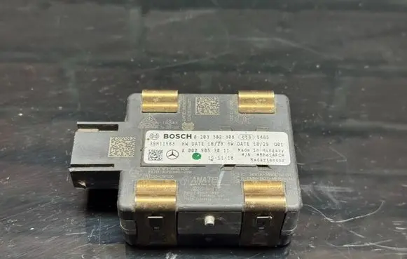 Mercedes-Benz B W247 Distronic sensor radar 0203302308 39R11583 A0009053011