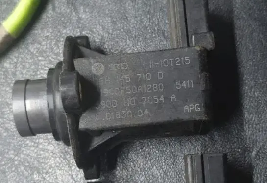 Audi A1 Electromagnetic valve 7.01830.04