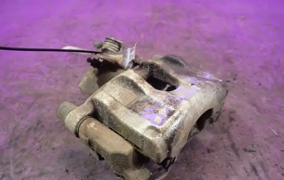 Ford Focus C-MAX Rear brake caliper 