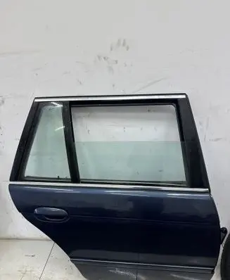 BMW 5 E39 Rear door 
