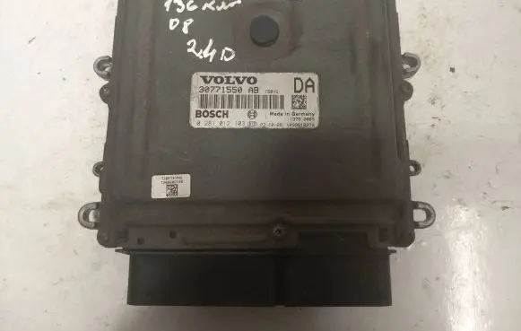 Volvo XC90 Engine control unit/module 30771550AB 0281012103