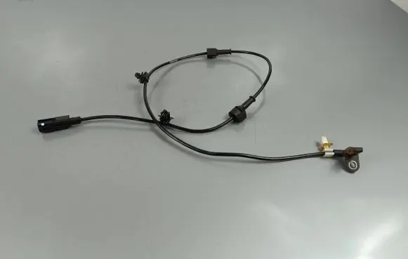 Suzuki SX4 S-Cross ABS rear brake sensor 5043310586