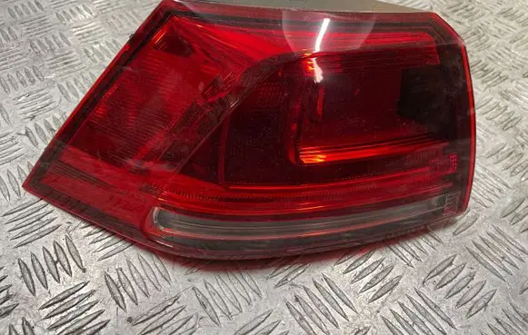 Volkswagen Golf VII Rear/tail lights 5G0945095M