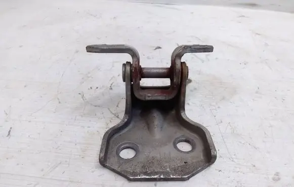 Subaru Forester SF Front door lower hinge 