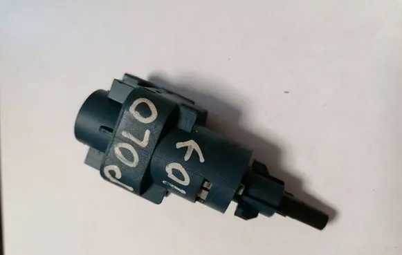 Volkswagen Polo IV 9N3 Brake pedal sensor switch 6Q0927189