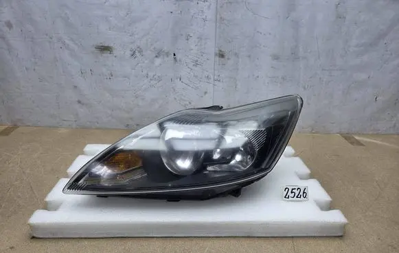 Ford Focus Headlight/headlamp 0077R00 8M5113W030CF