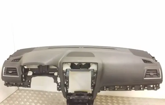Subaru Outback (BS) Dashboard