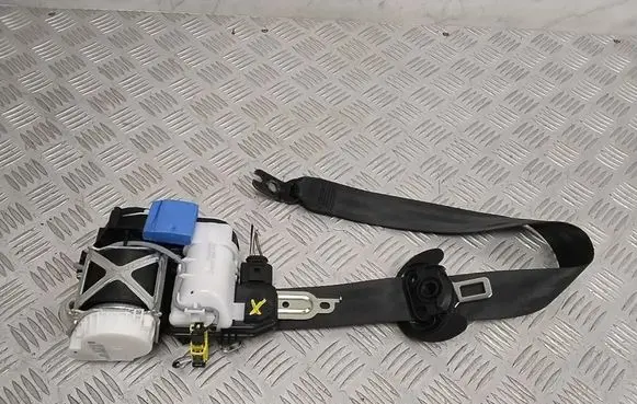 Volkswagen Golf VII Front seatbelt 5G4857706M