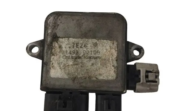 Tesla Model S Coolant fan relay 8282120280
