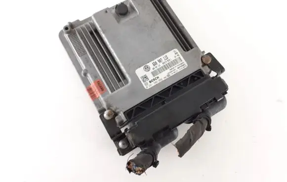 Volkswagen Polo V 6R Engine control unit/module 6R0907115 0261S02894