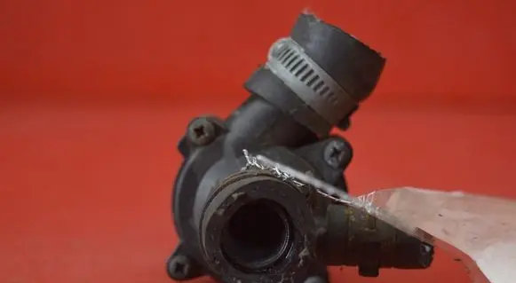 AC 428 Water pump 