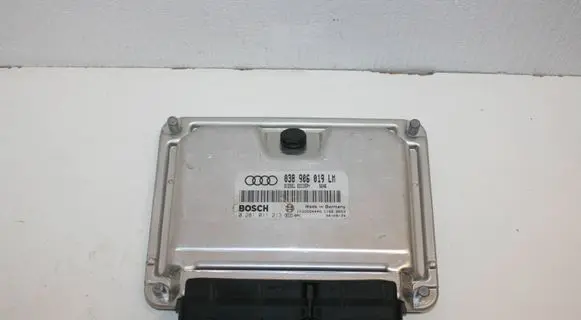 Audi A6 S6 C5 4B Engine control unit/module 038906019LM 0281011213 1039S04448