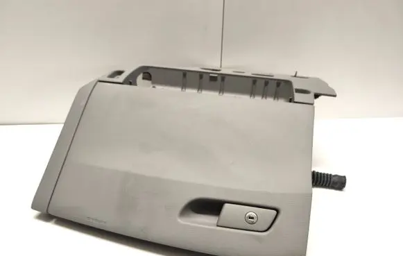 Audi A5 Glove box 8W7880302 8W1880302 320010111820110