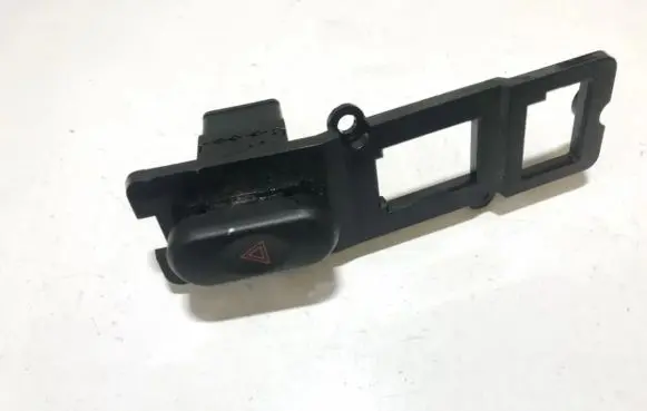Mitsubishi Pajero Sport I Hazard light switch mr117578