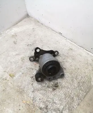 Ford Fusion II Engine mount bracket DG936F012DA
