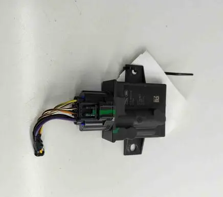 Jaguar XE Fuel injection pump control unit/module FK729D370AC