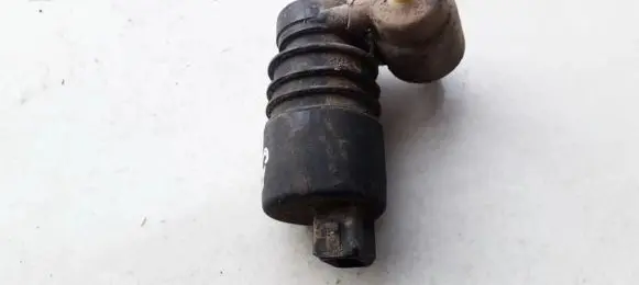 Volkswagen Golf III Windscreen/windshield washer pump