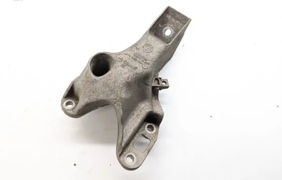 BMW X5 F15 Engine mounting bracket 6852855