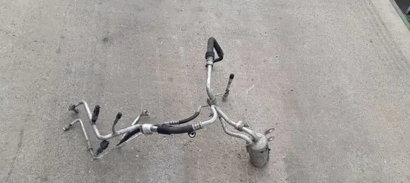 Ford Focus C-MAX Air conditioning (A/C) pipe/hose