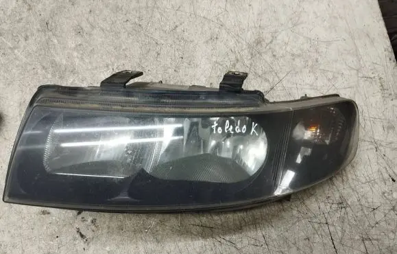 Seat Toledo II (1M) Headlight/headlamp 1M1941001B 67742691