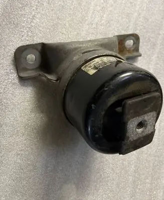 Volvo V60 Engine mount bracket 30671245 HL8032 6G926F01200