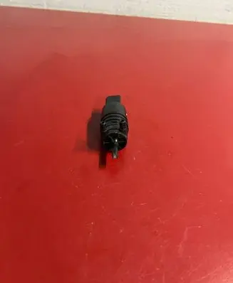 BMW X3 G01 Windscreen/windshield washer pump 7388349 67127388349
