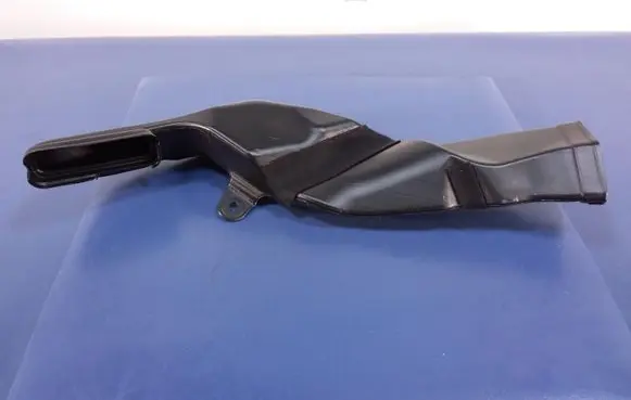 BMW X7 G07 Intercooler air guide/duct channel 7466096