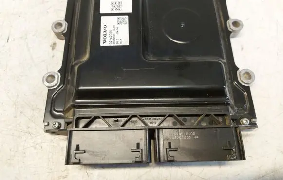 Volvo XC40 Engine control unit/module ECU 32242005