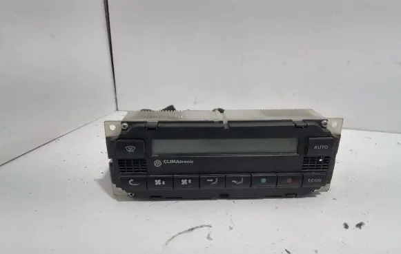 Volkswagen PASSAT B5 Climate control unit