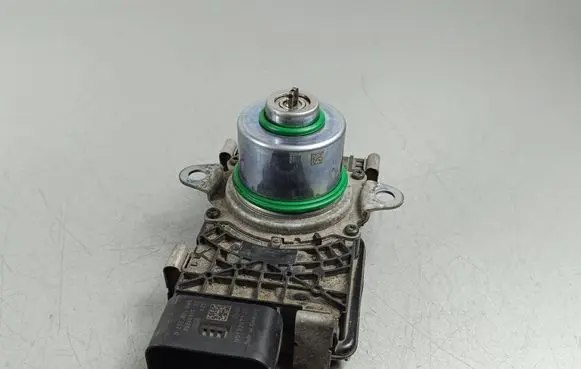 Jeep Grand Cherokee WL Gearbox-reducer motor 0132805048 2021031722 M012337700