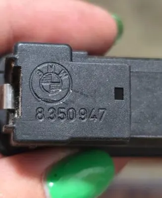 BMW 5 E39 Hazard light switch 8350947
