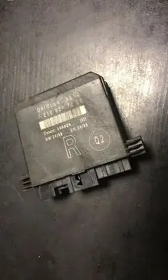 Mercedes-Benz E W210 Door control unit/module 2108207626