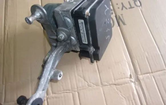Mercedes-Benz B W245 ABS Pump 0265950986
