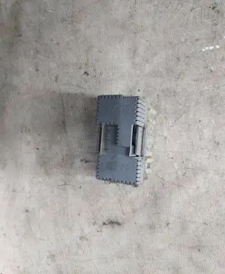 Ford Galaxy Fuse module 6g9t14k131