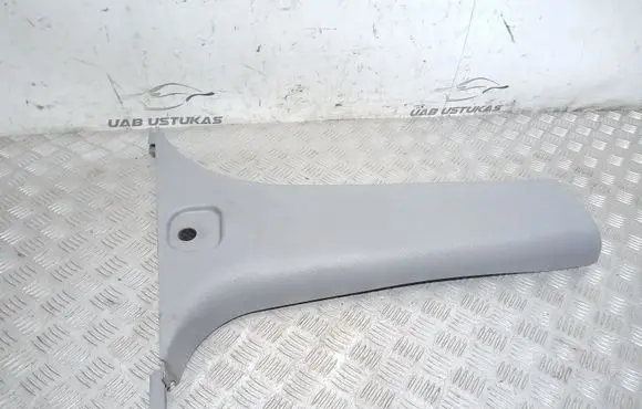 KIA Sorento (B) pillar trim (bottom) 858353E000