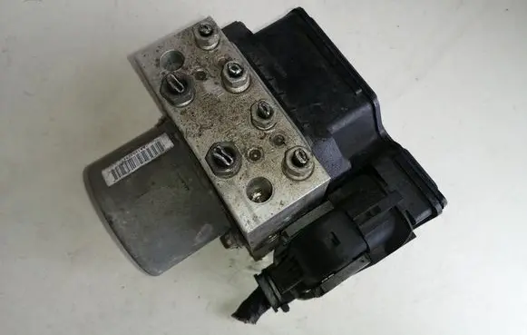 Ford Mondeo MK IV ABS Pump 7G912C405AA 54084874A 16565701