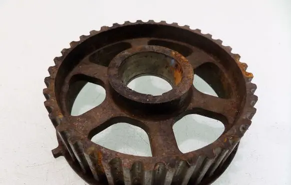 Toyota Avensis T250 Fuel pump gear (pulley) 