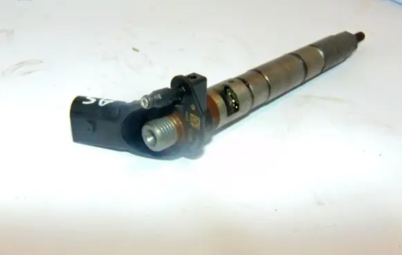 Audi A5 8T 8F Fuel injector 057130277AK 057130277AX 057130277AG
