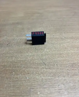 BMW 7 E65 E66 Other relay 61366919113 F4771