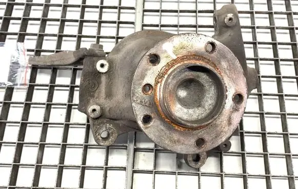 BMW 5 E60 E61 Front wheel hub spindle knuckle