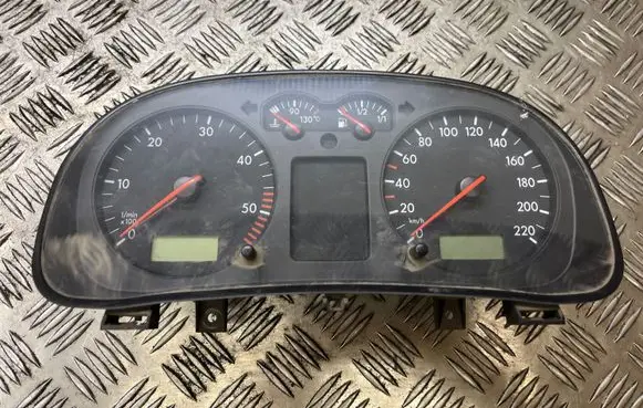 Volkswagen Golf IV Speedometer (instrument cluster) 1J0919881D