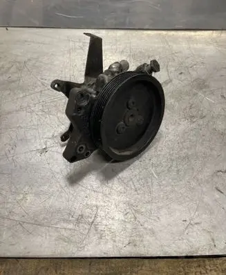 BMW 5 E60 E61 Power steering pump 7735242102
