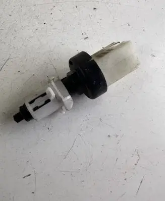 Iveco Daily 4th gen Brake pedal sensor switch B3653319