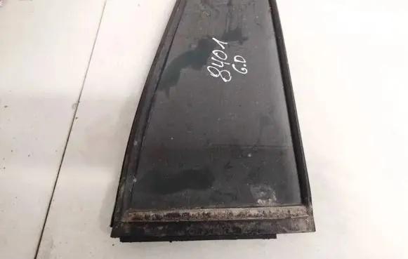 Mitsubishi Pajero Sport I Rear vent window glass 