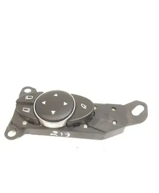Wing mirror switch