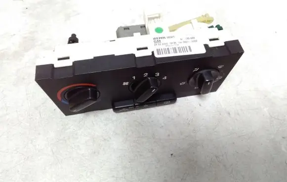 Opel Zafira A Climate control unit 90559839