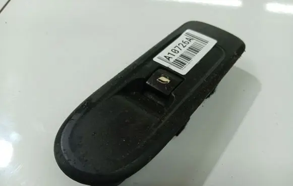 Citroen C5 Electric window control switch 96565184XT