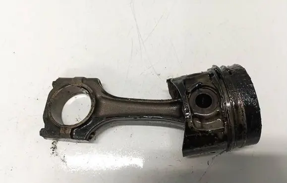 Renault Laguna I Piston with connecting rod 