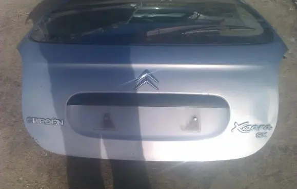 Tailgate/trunk/boot lid